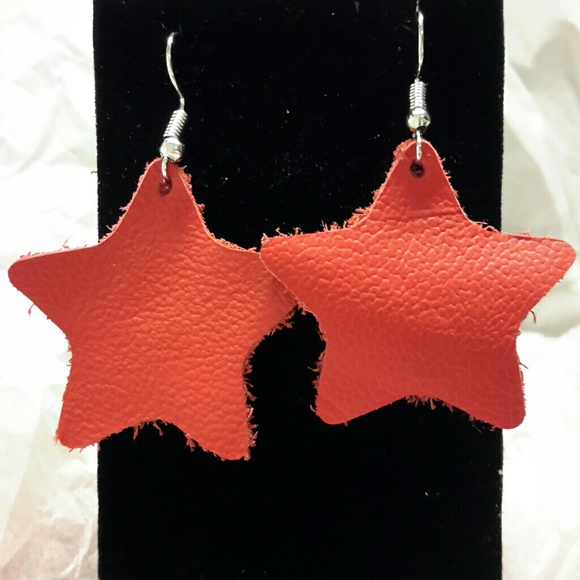 Red Leather Star Earrings - Handmade - Picture 2 of 4